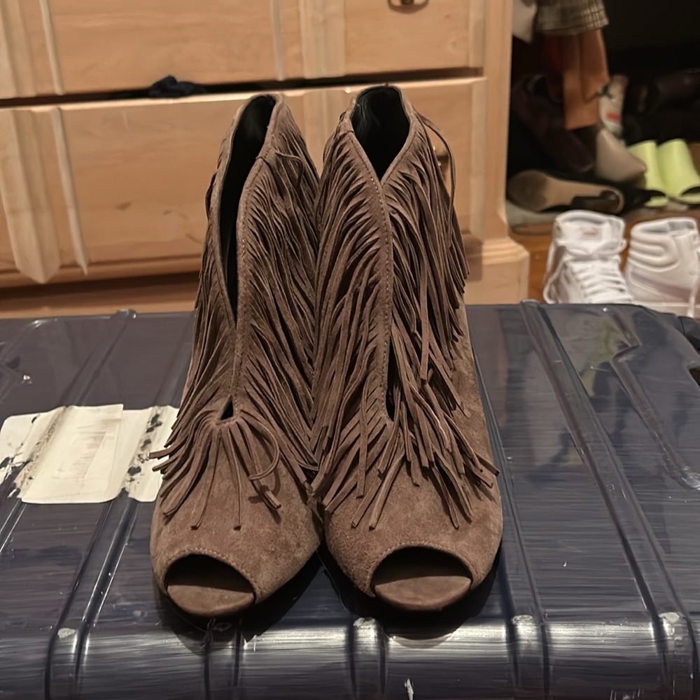 Nwot, Vince Camuto Open Toed, Fringed High Heels.… - image 4